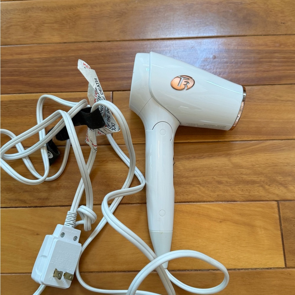 T3 White Hair Dryer